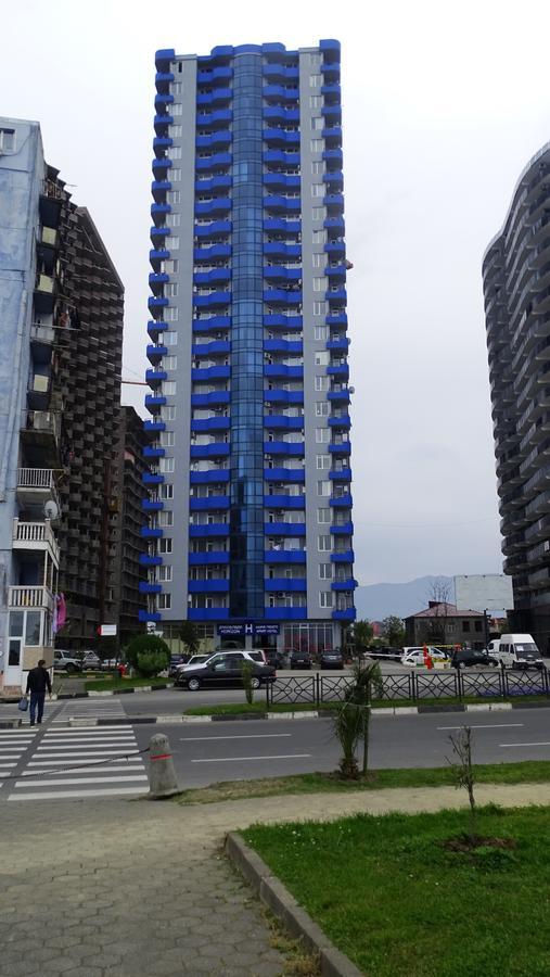 Апартаменты - Первая Линия! Batumi Exteriör bild